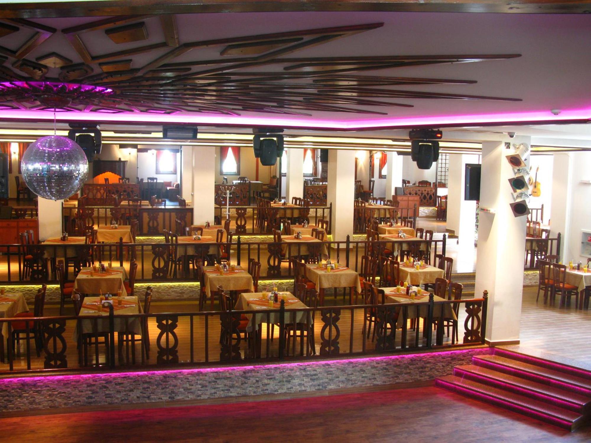 Spa Complex Aleksandar ซลาโตกราด ภายนอก รูปภาพ